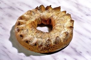 Tourteau a l'anis (gateau brioché) spécialité catalane du Conflent. Patrimoine culinaire de la France-Pyrénées-Orientales (66)-Languedoc-Roussillon